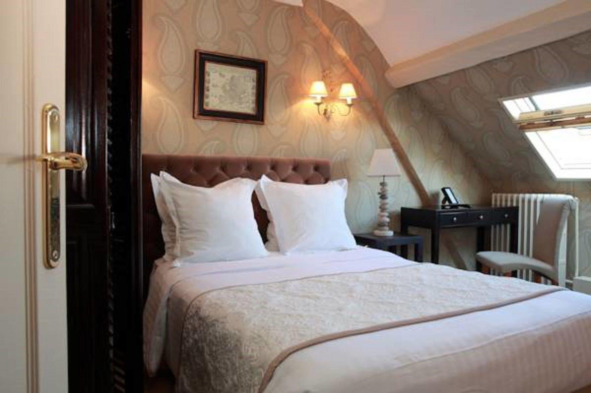 Готель Auberge A La Bonne Idee Saint-Jean-aux-Bois  Екстер'єр фото